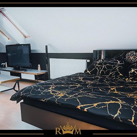 Rm Luxury Apartment In Prague • 6 People • Free Parking • Pets Eksteriør billede