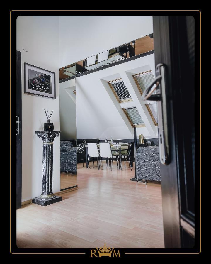 Rm Luxury Apartment In Prague • 6 People • Free Parking • Pets Eksteriør billede