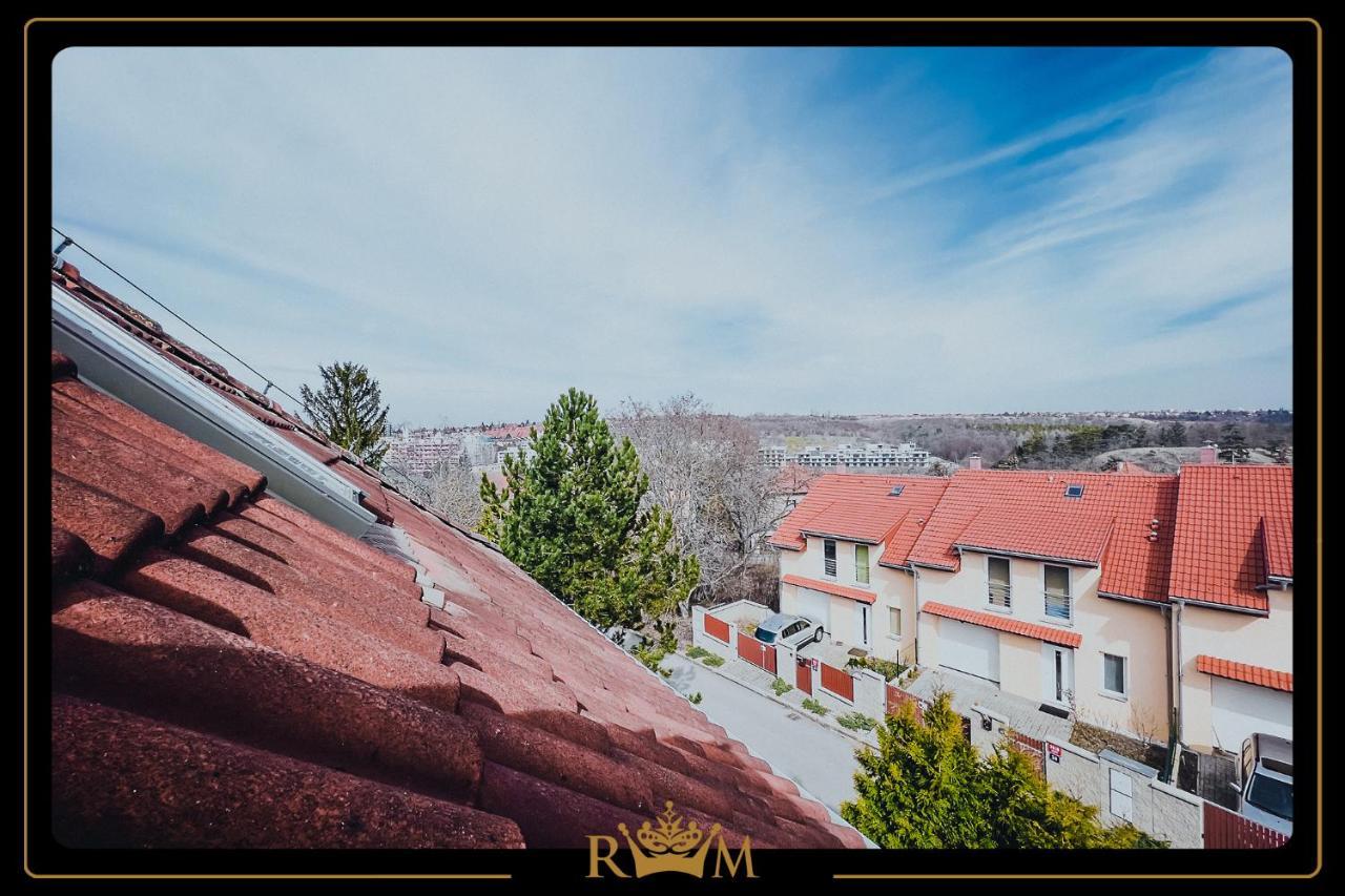 Rm Luxury Apartment In Prague • 6 People • Free Parking • Pets Eksteriør billede